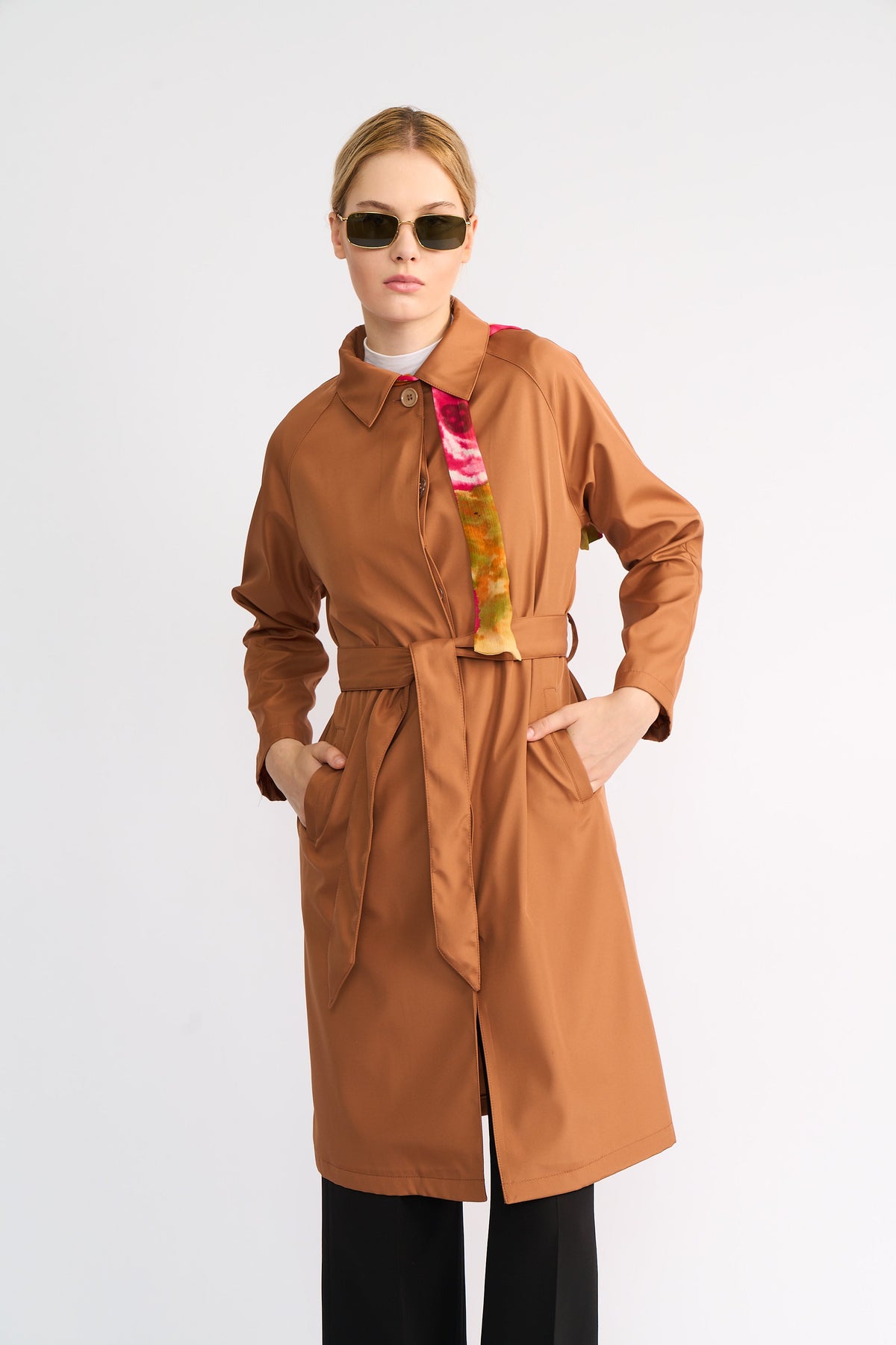 Camel Klasik Yaka Kuşaklı Midi Trençkot